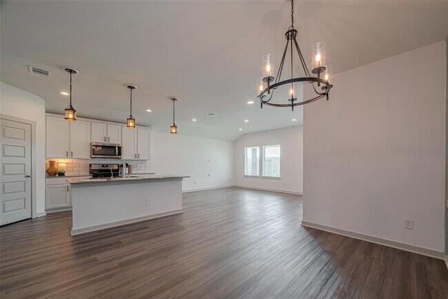 Building Photo - 14519 Sweetwater Dr