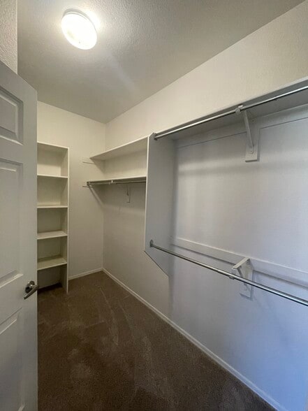 Building Photo - 5303 N 7th St