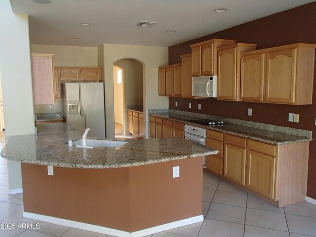 Building Photo - 9007 S 53rd Dr