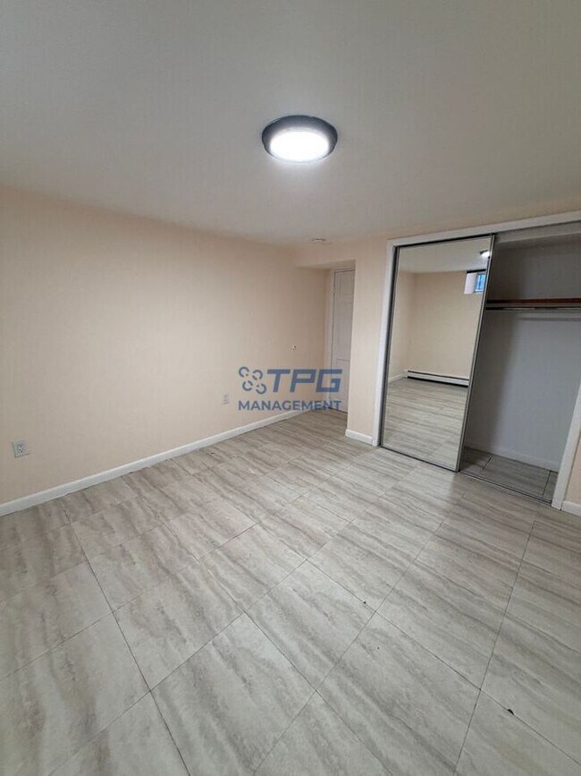 Building Photo - 565-567-567 4th St