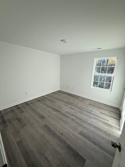 Building Photo - 190 Sheree Ln