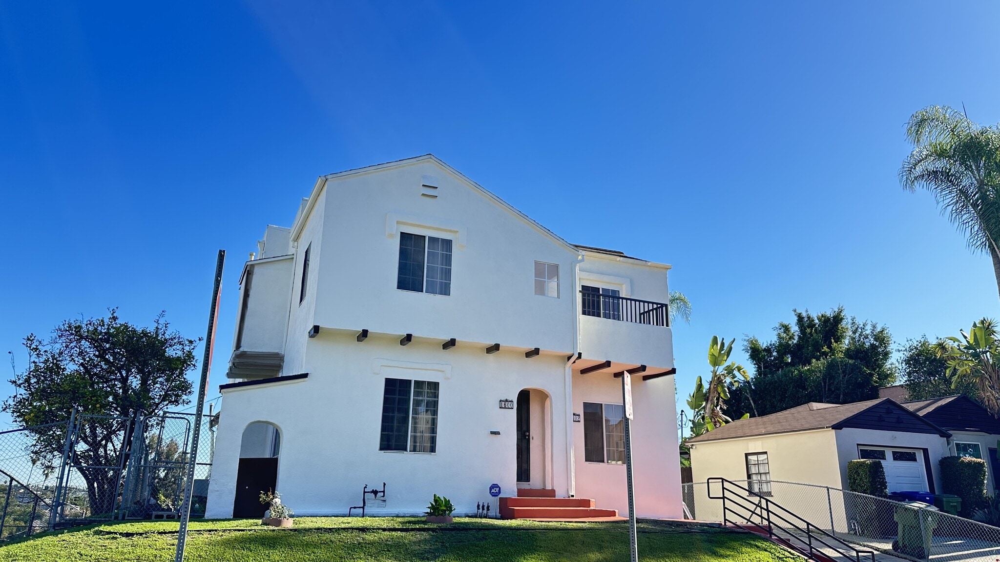 Building Photo - 1602 S Sierra Bonita Ave