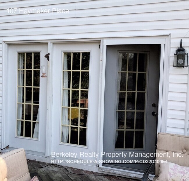 Building Photo - 107 Haymaker Place