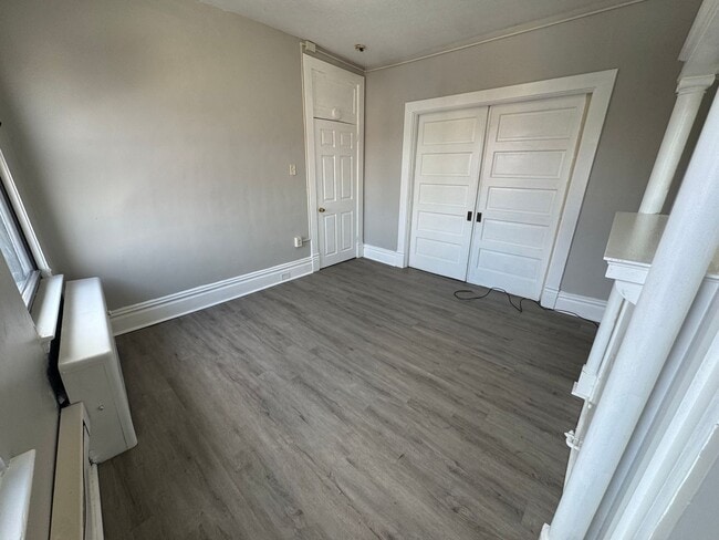 Building Photo - 810 Amity St