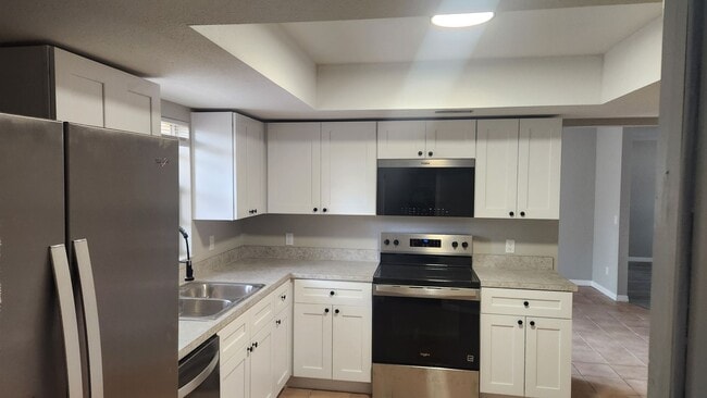 Building Photo - 3 bedroom 2 bath Ormond