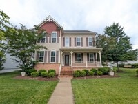 Building Photo - STUNNING Single Family Home in Brunswick C...