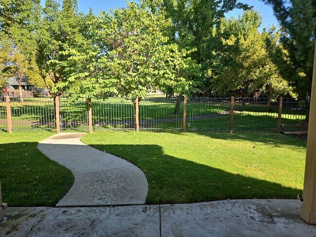Building Photo - Beautiful 4 bedroom, 3 bath home in Meridian.