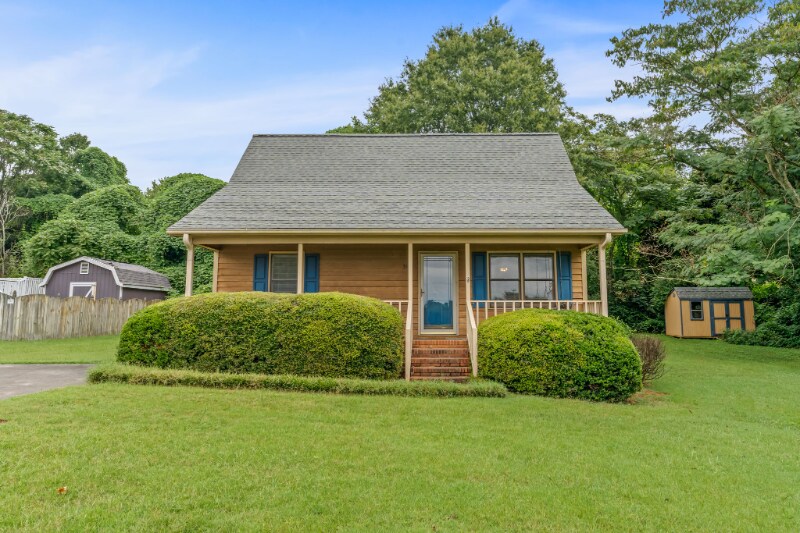 Primary Photo - 318 W Dalton Rd