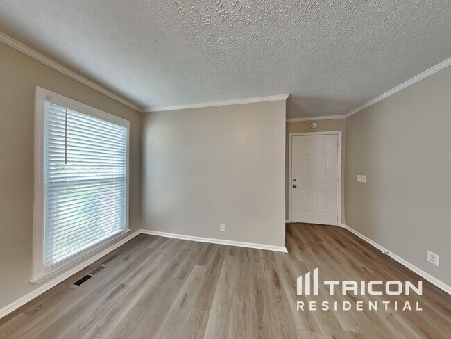 Building Photo - 2103 Winthorne Ln