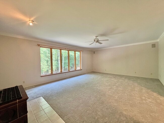 Building Photo - 3005 Hickory Tree Pl