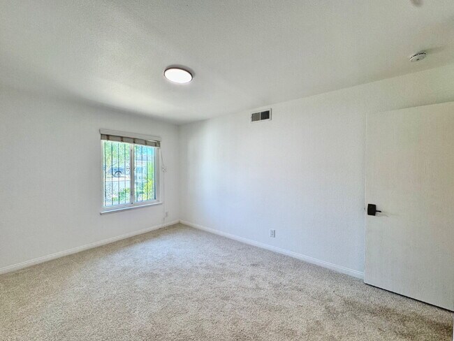 Building Photo - $500 Off! Fully Remodeled Home Near The St...