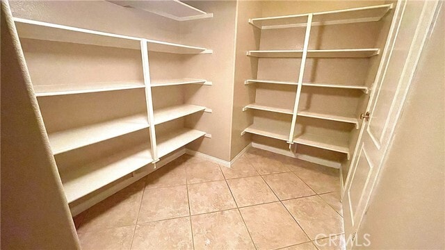 Building Photo - 17543 Nutwood Dr