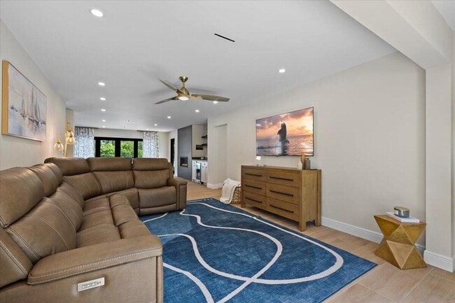 Building Photo - 13849 Deer Creek Dr