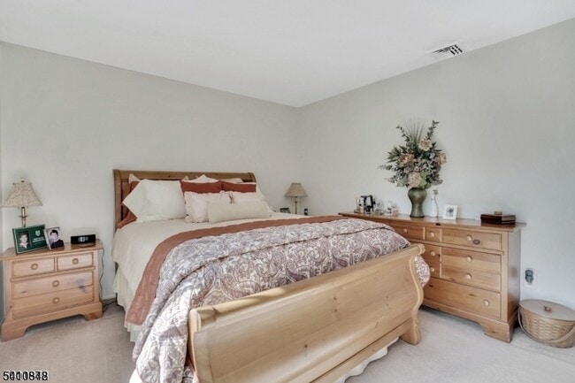 Building Photo - 1214 Spruce Hills Dr