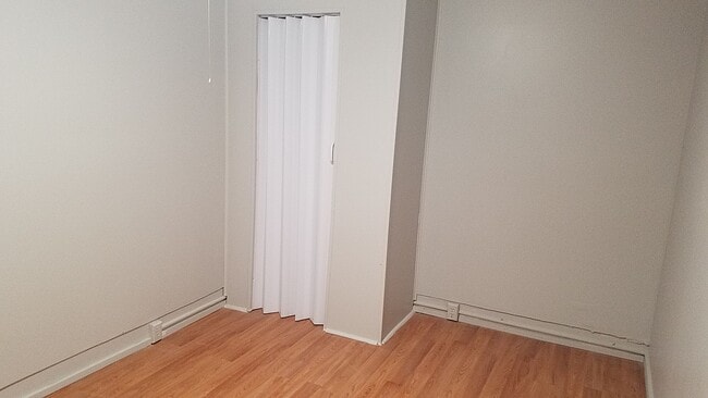 Building Photo - 11 Shetucket Ave