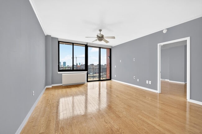Building Photo - 700 Grove St