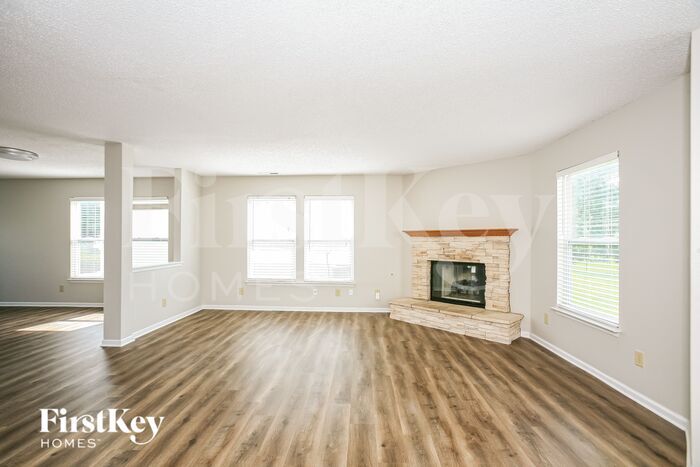 Building Photo - 10305 Kings Gap Way