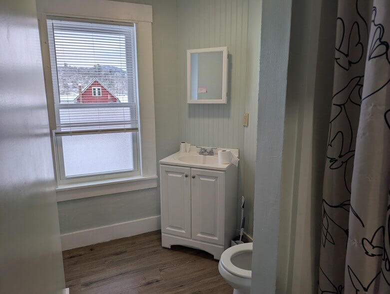 Building Photo - 25 Bunker Hill St