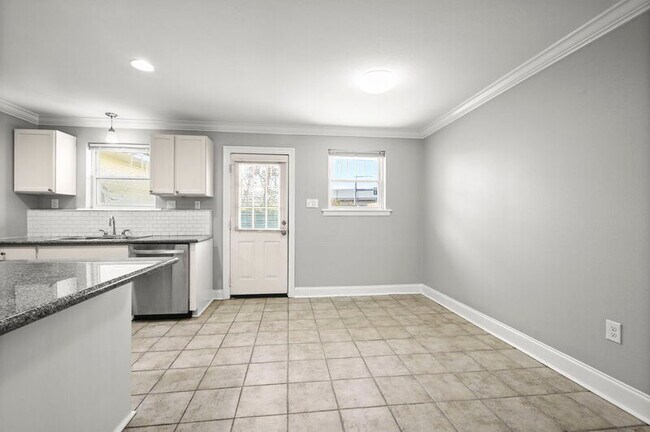 Building Photo - 8120 N Essen Heights Ct