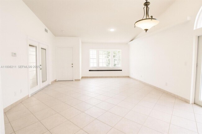 Building Photo - 14478 SW 139th Ave Cir W