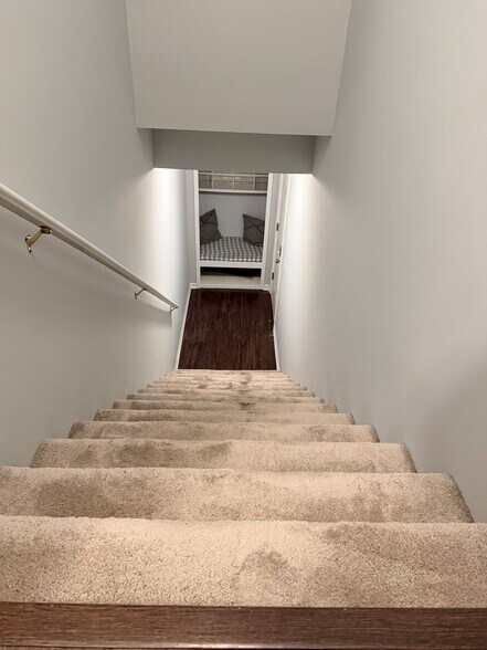 Garage entrance - 53180 Manchester Ave