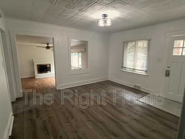 Building Photo - 8334 Izard St