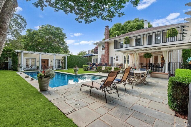 Building Photo - 24 Jennings Ave