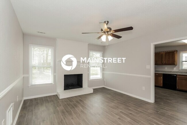 Building Photo - 3 Bedroom Pet-Friendly Home in CHARLOTTE, ...