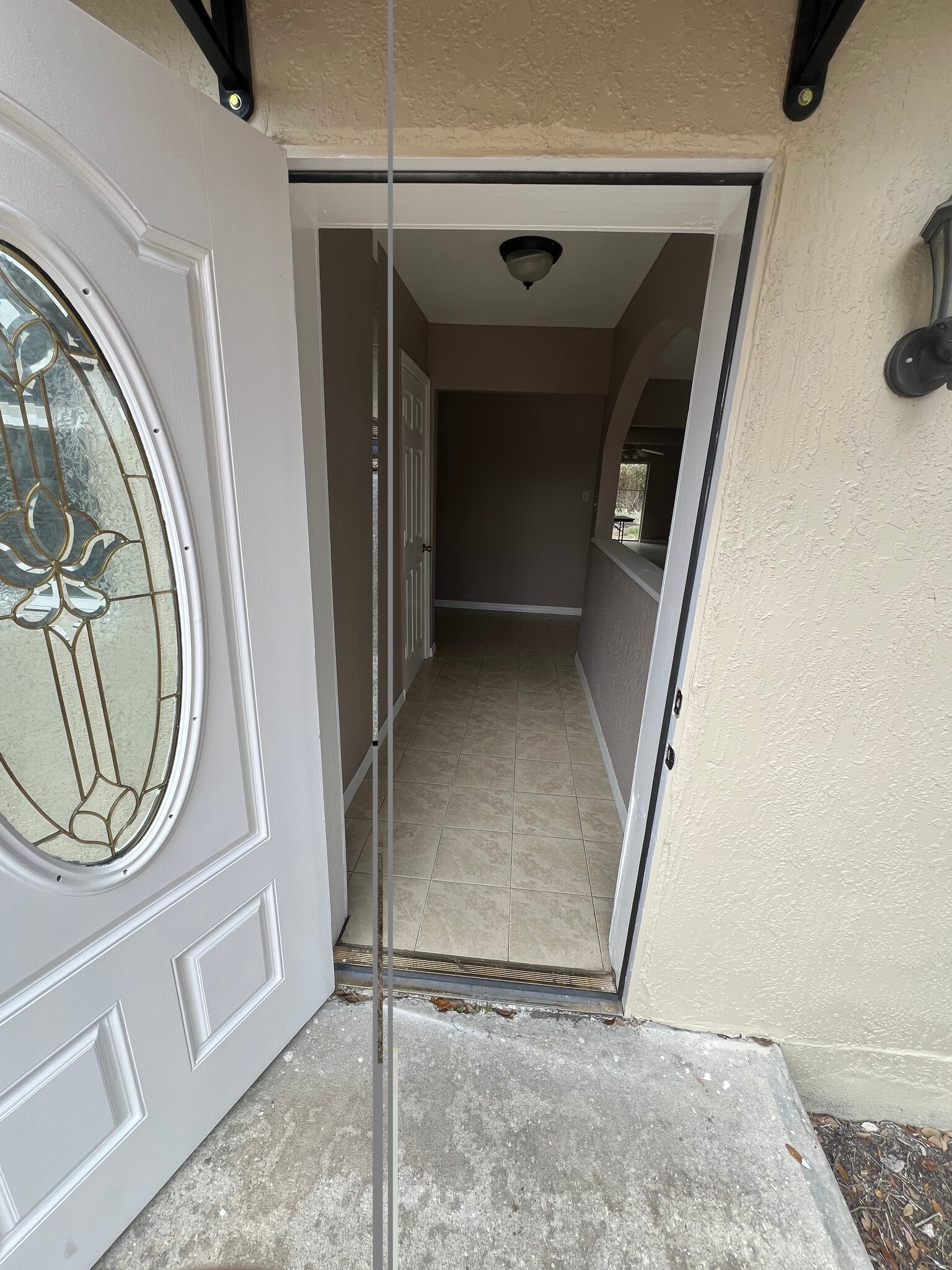 Building Photo - 4324 Hedge Dr N