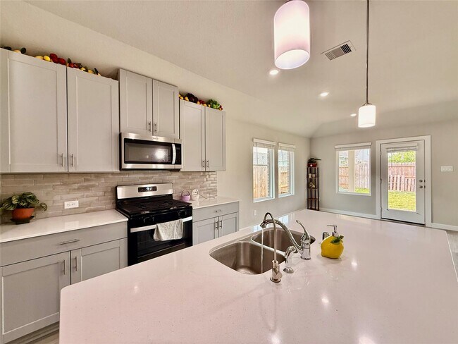 Building Photo - 6415 Brazos Trl Dr