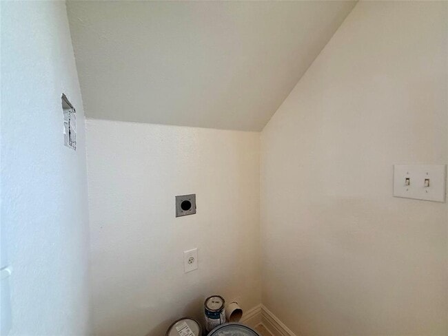 Building Photo - 6916 Meador Ave