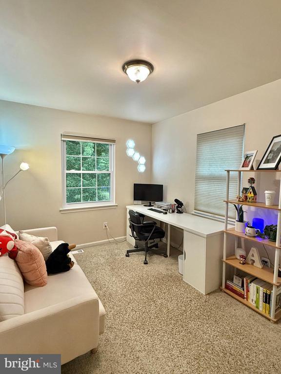 Building Photo - 5500 Woodlawn Manor Ct