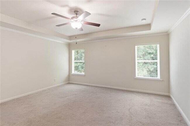 Building Photo - 906 Donington Cir SE