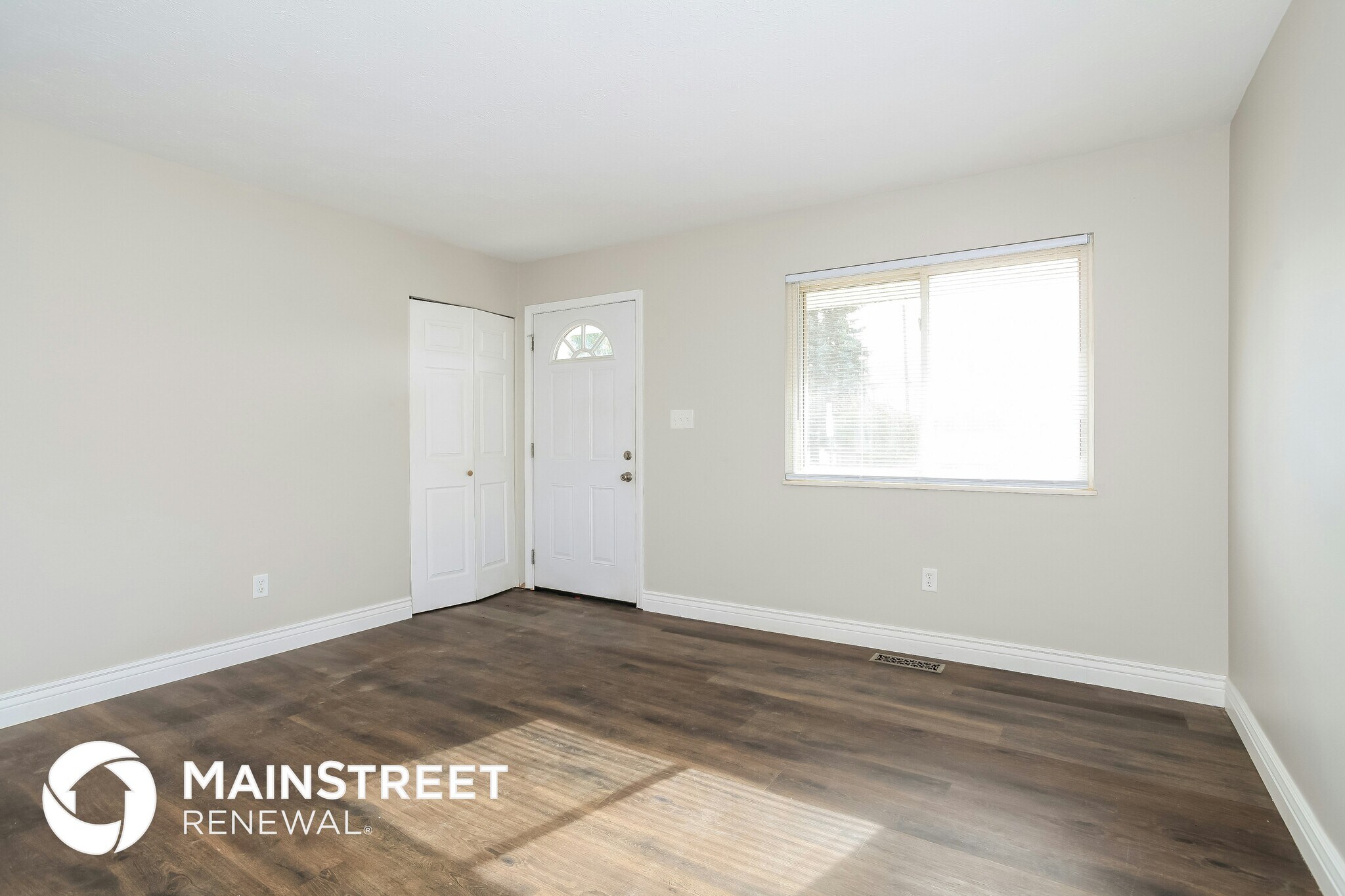 Building Photo - 504 Harland Dr