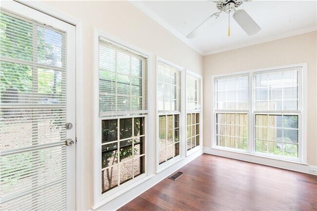 Building Photo - 919 Bridgegate Dr NE