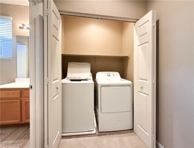 Building Photo - 7673 French Springs st'