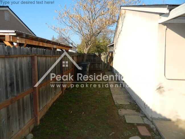 Building Photo - Spacious 2bd/2ba Citrus Heights Home with 2 Car Garage