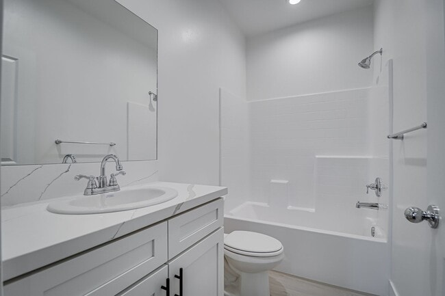 Building Photo - New Construction w/Solar!