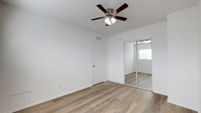 Building Photo - 351 S Manhattan Pl