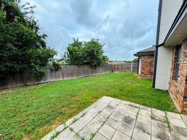 Building Photo - 208 W Blancas Dr