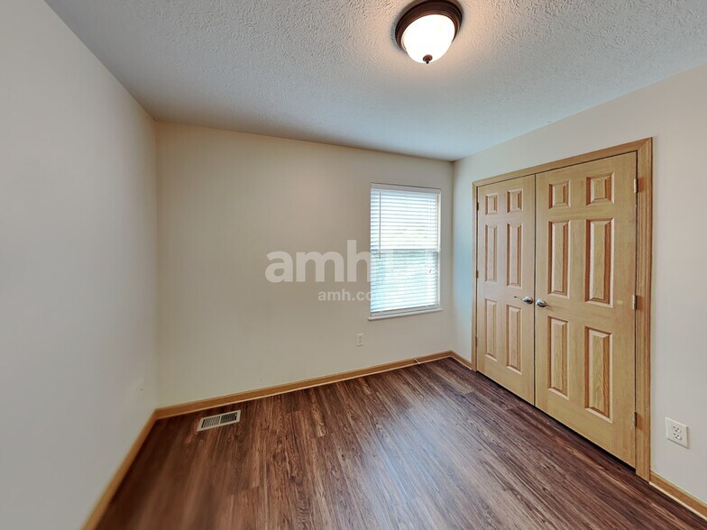 Building Photo - 6213 Home Park Dr