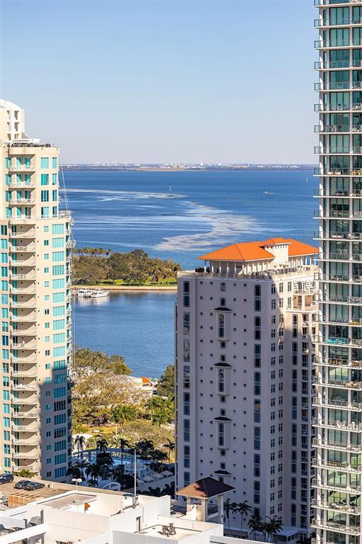 Building Photo - 275 1st Ave S