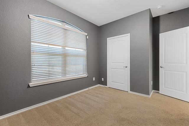 Building Photo - 10200 Saltbrush St