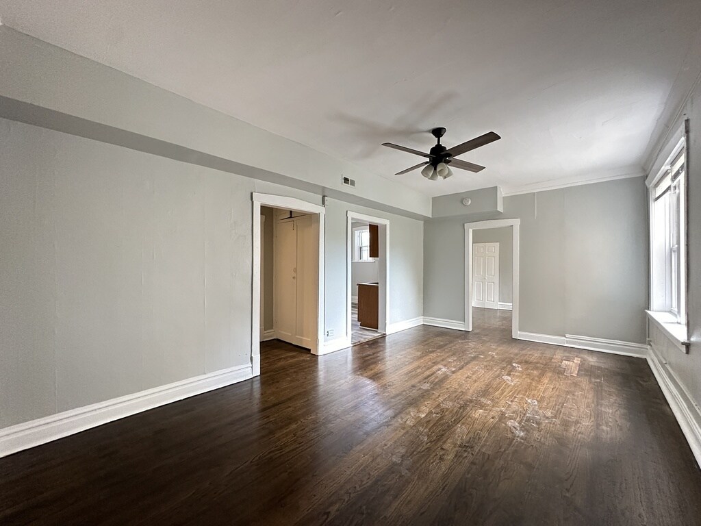 Building Photo - 4751 N Monticello Ave