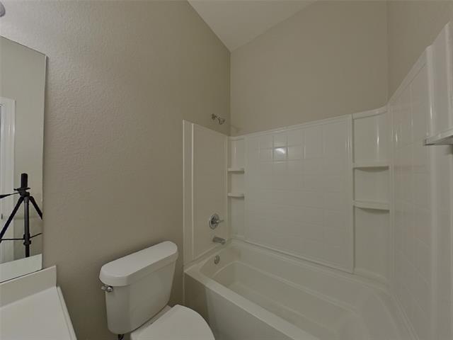 Building Photo - 541 Kerry St