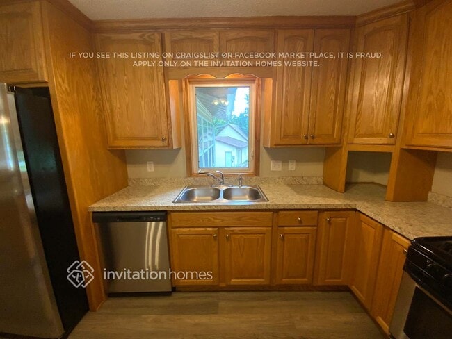 Building Photo - 11796 191st Ave NW