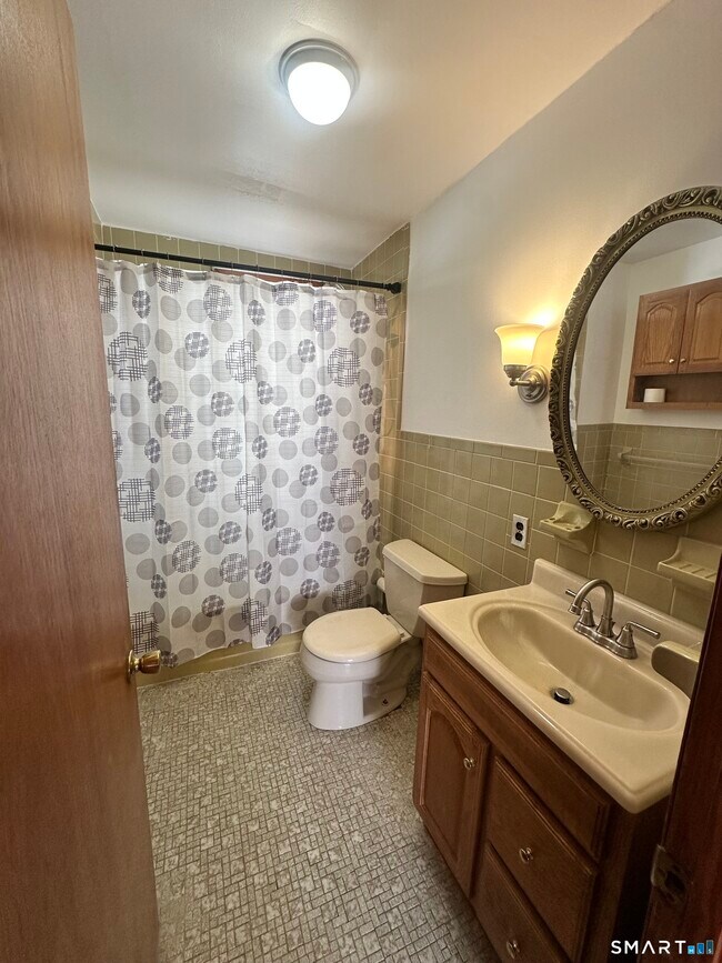 Building Photo - 73 Brooklawn St