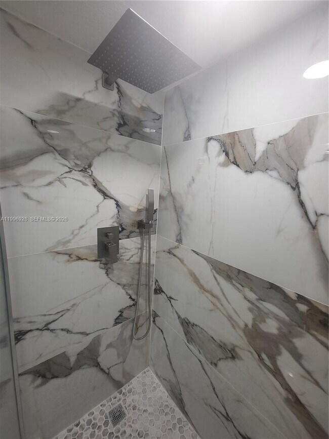 Building Photo - 1275 W 35th St