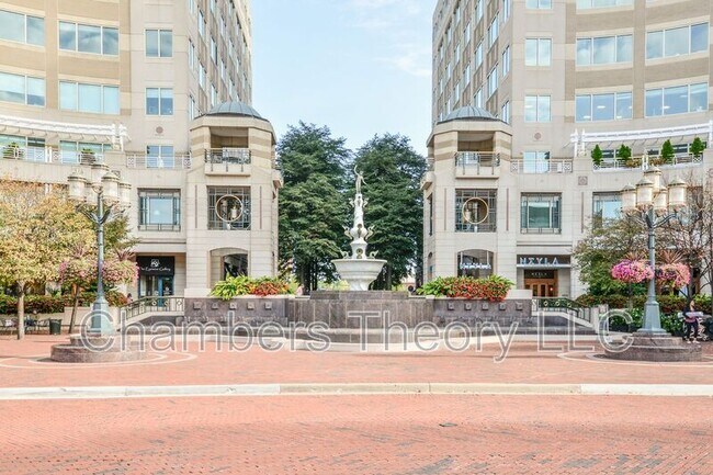 Building Photo - 11475 Washington Plaza W