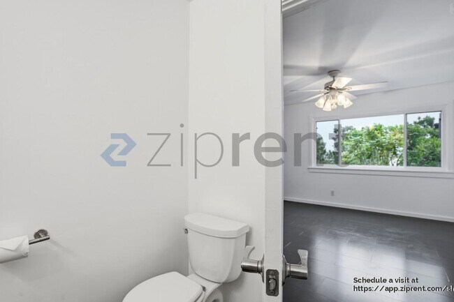 Building Photo - 1200 Opal St